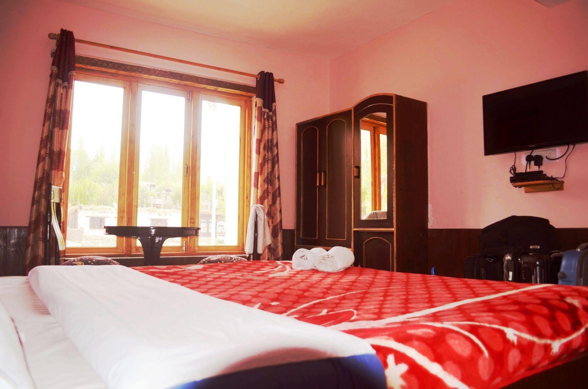 Beyond Stay - Kanika Himalayan View Leh Eksteriør bilde
